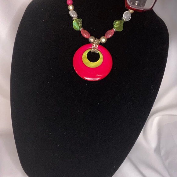 Jewelry - Ruby Road gold with hot pink and lime green beaded necklace$25